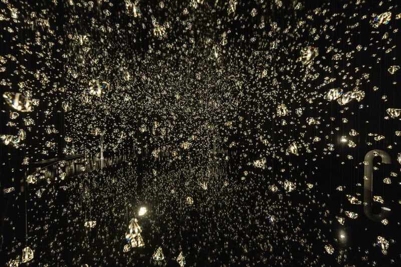 Rafael Lozano-Hemmer Captures 7,000 Heartbeats Inside Swarovski Crystals