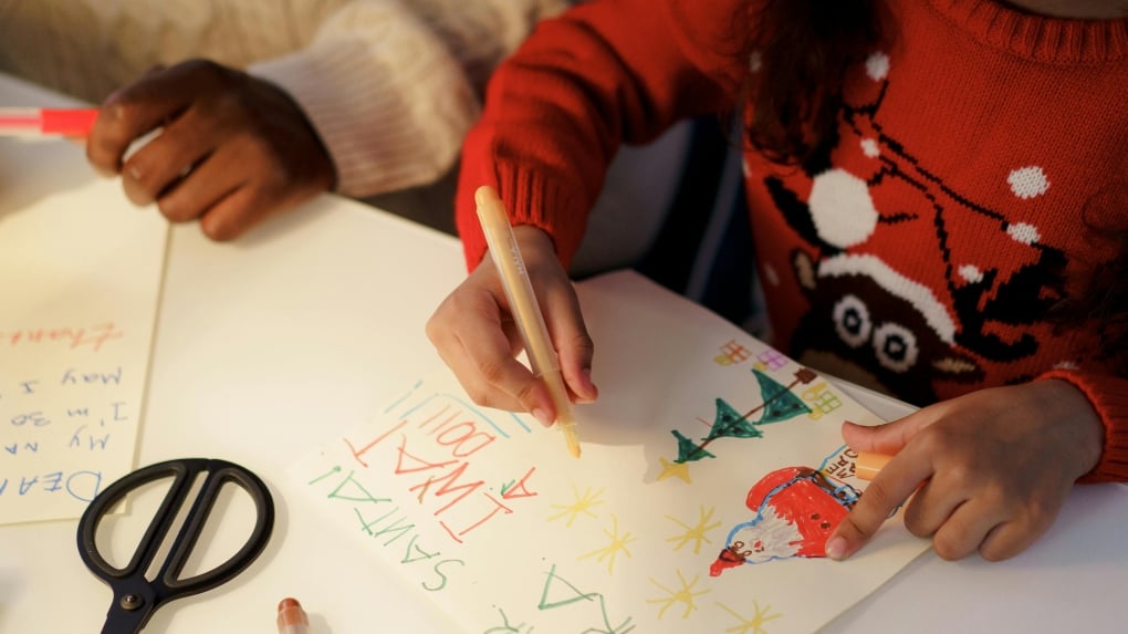 Santa letters to make it to North Pole on time, Canada Post says