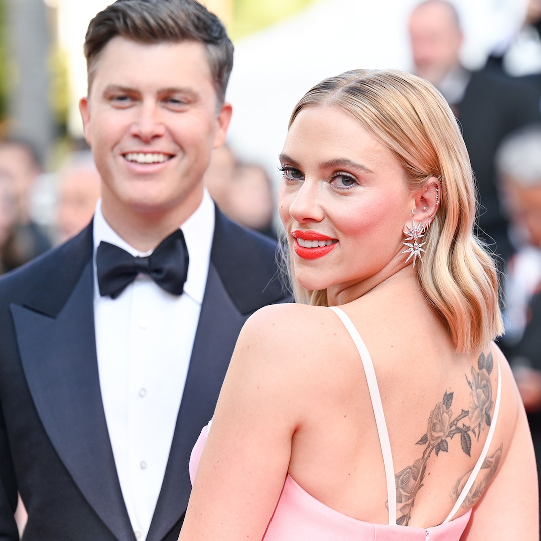 
                        Scarlett Johansson Reacts to Colin Jost's NSFW Joke About Her on SNL
                