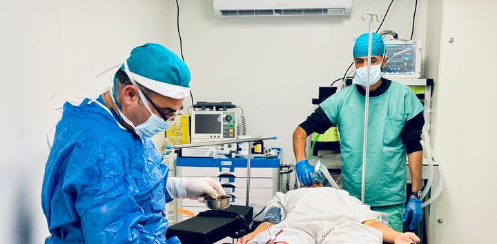 Surgeons in Gaza carry out first procedure in shipping container donated by Irish charity One4Humanity