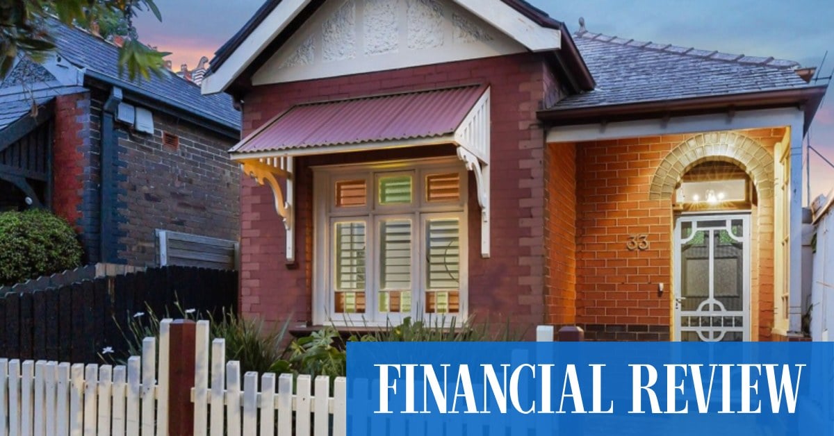 Sydney, Melbourne property prices: Home sellers chop asking prices amid glut in listings