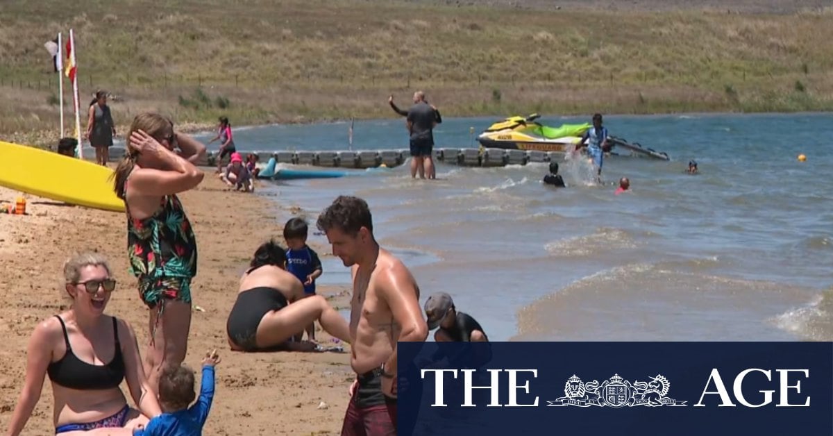 Sydney smashed by storms after sweltering day of heat 