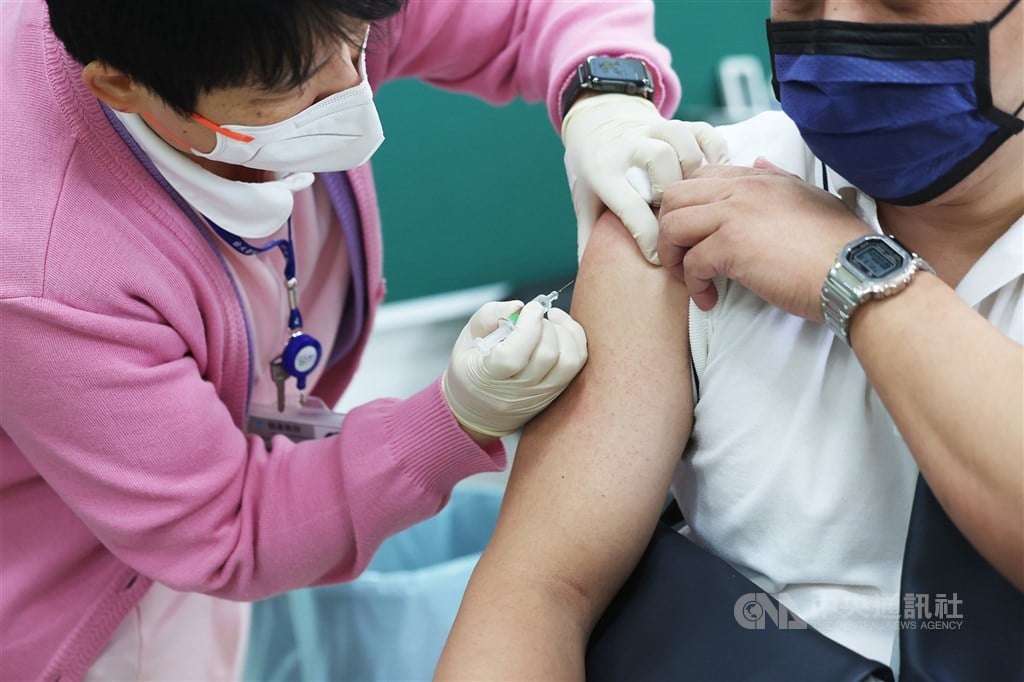 Taiwan to provide free flu vaccines to all residents from Jan. 1