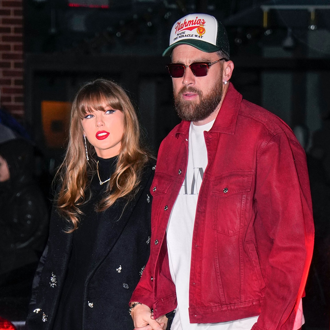 
                        Taylor Swift and Travis Kelce Step Out in Matching Style on Rainy Date
                