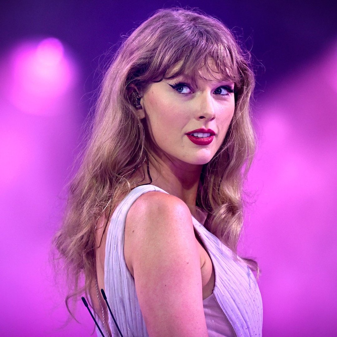  Taylor Swift's Bass Player Shares Behind The Scenes of The Eras Tour 