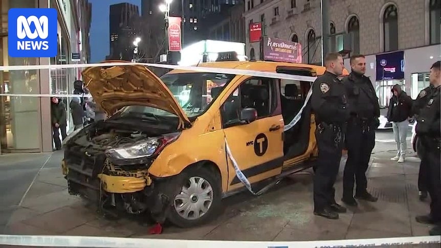 Two Australians reportedly injured after New York taxi veers into pedestrians on Christmas day