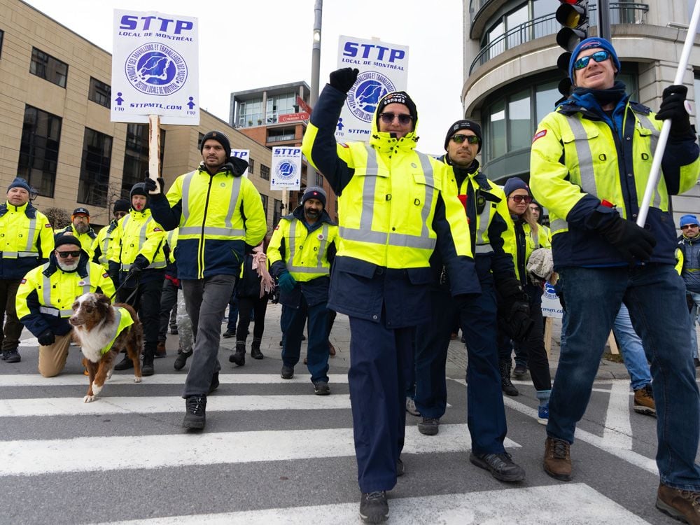 U.S. Postal Service suspends accepting mail bound for Canada due to strike