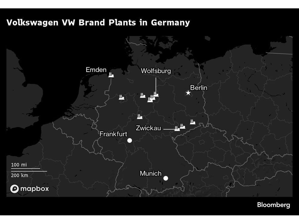 VW Nears Labor Deal That Would Keep German Car Plants Open