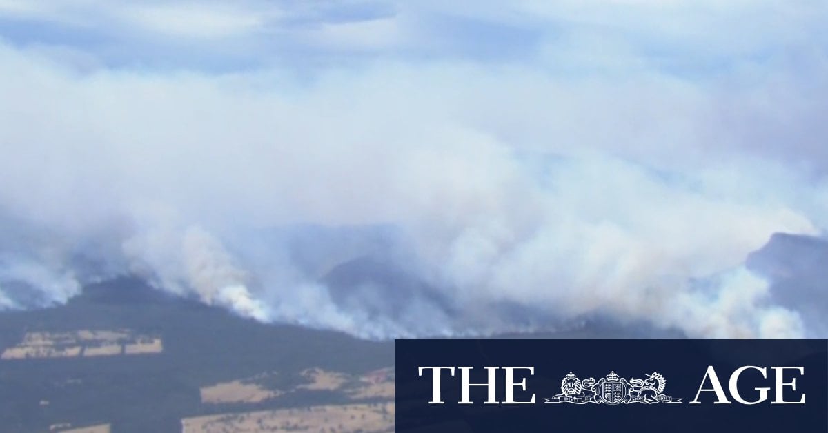 Western Victoria on high alert as bushfires continue to burn