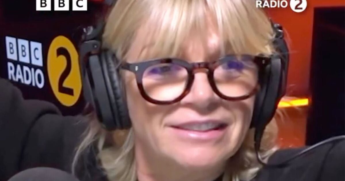 Zoe Ball issues emotional six-word BBC Radio 2 goodbye on last ever show 