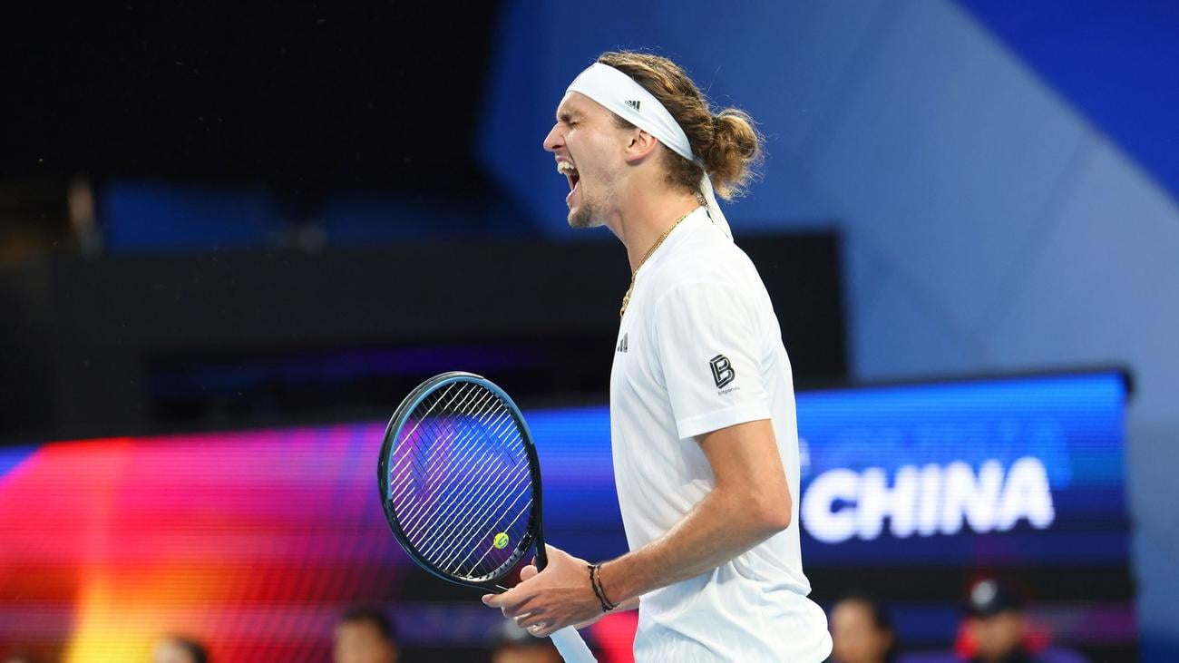 Tennis: Nach kurioser Pause: Zverev gewinnt bei United Cup