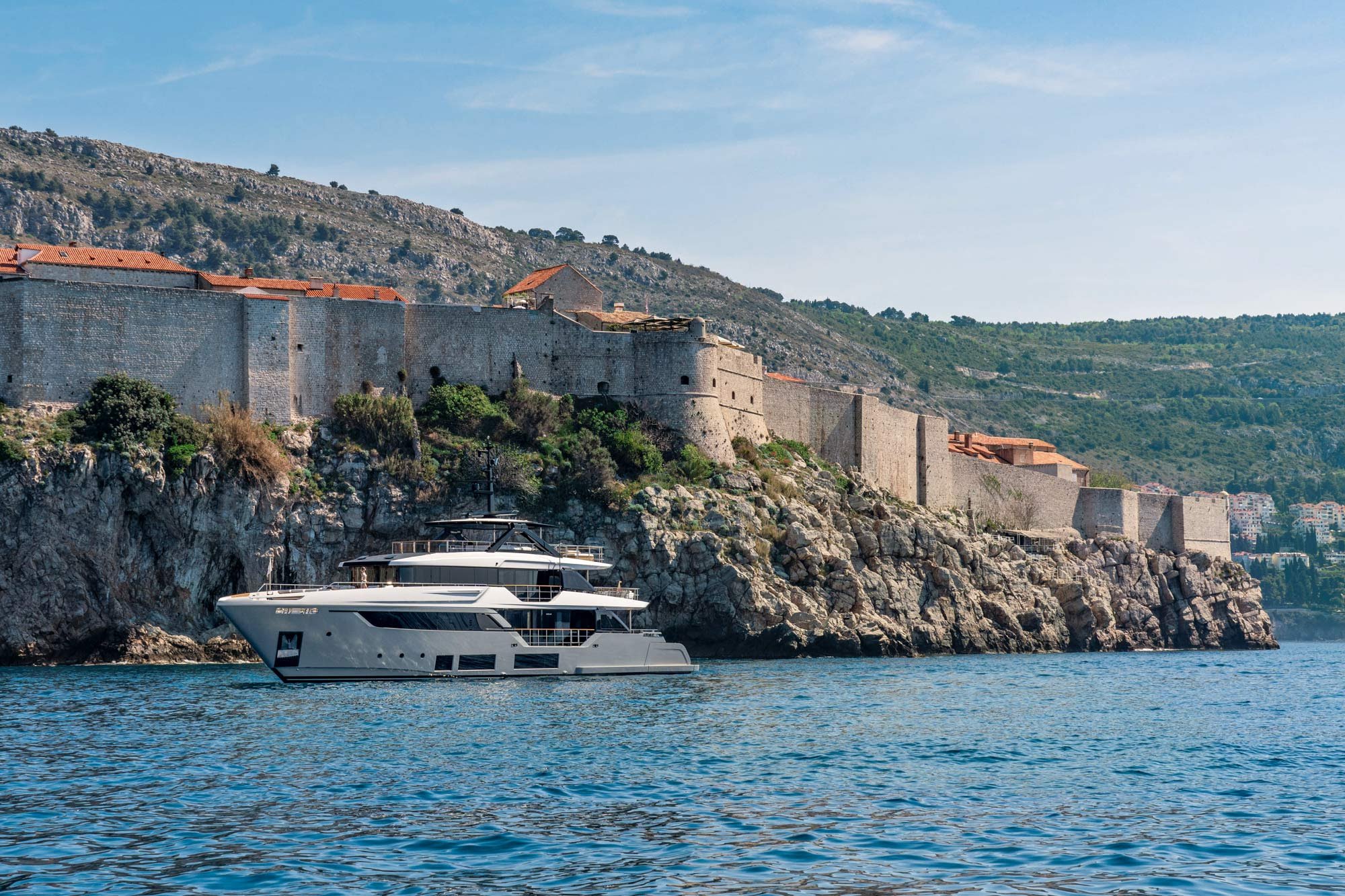 Reviewed: Custom Line Navetta 38