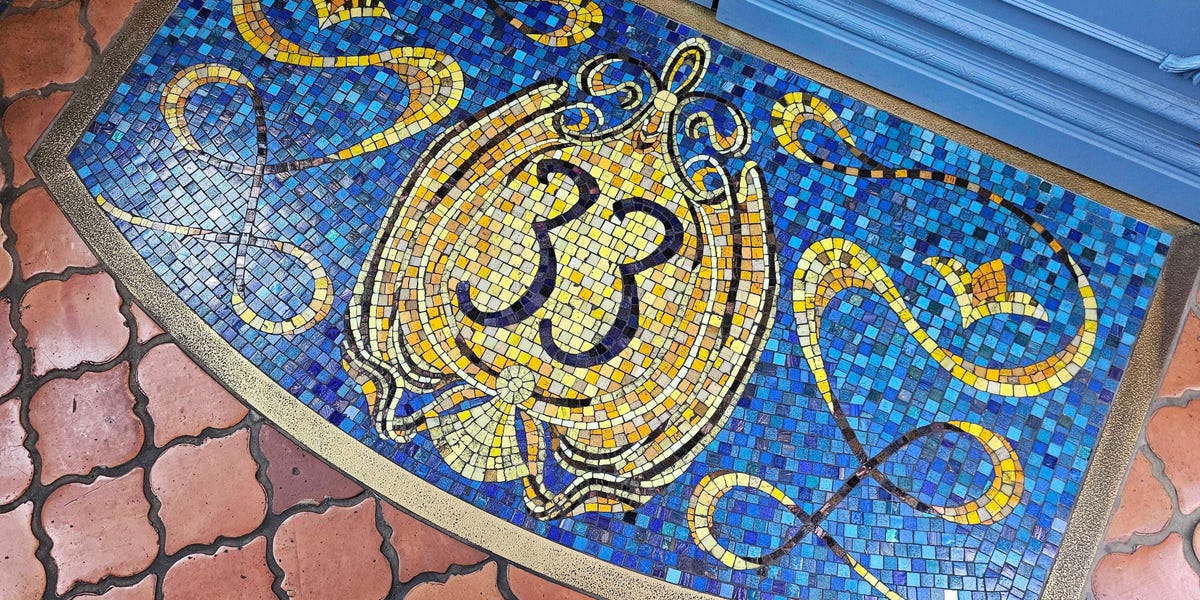 I had a holiday lunch at Disney's invite-only Club 33 and it made me see why someone would sue to keep their membership