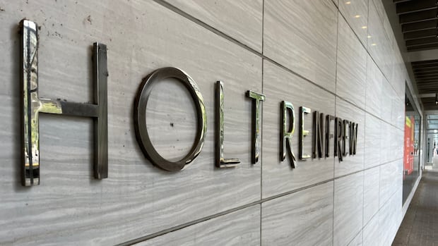 Suspect arrested after attempted armed robbery at Holt Renfrew in Vancouver