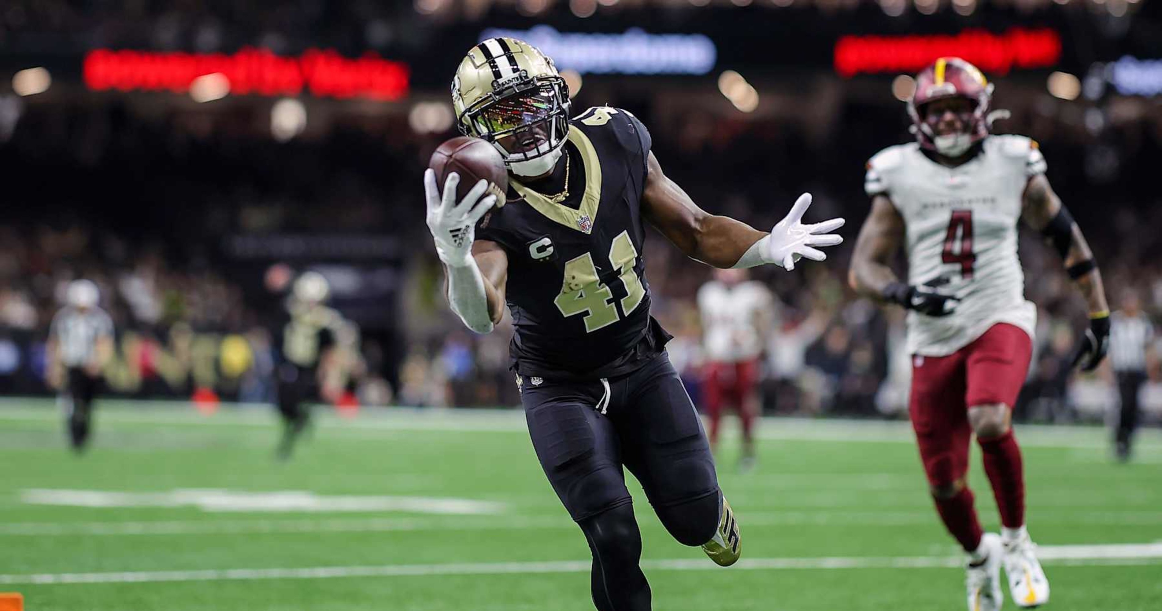 NFL News: Saints' Alvin Kamara Reportedly Could Miss Rest of Season with Groin Injury