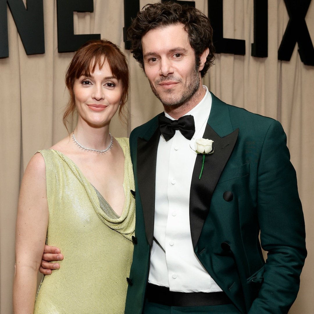 
                        Adam Brody Reveals Bathroom Secret That Helps Leighton Meester Romance
                