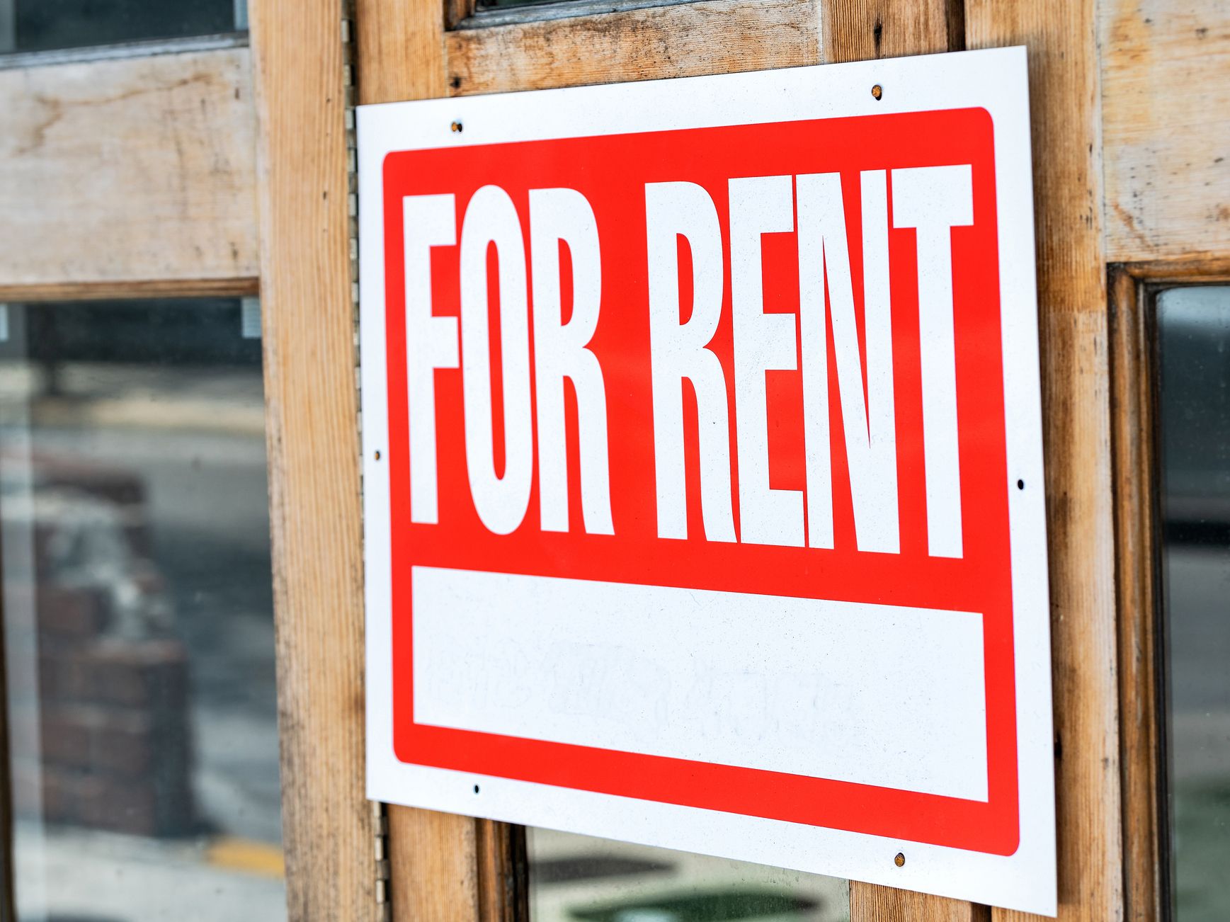 Average rent declined to 17-month low across Canada