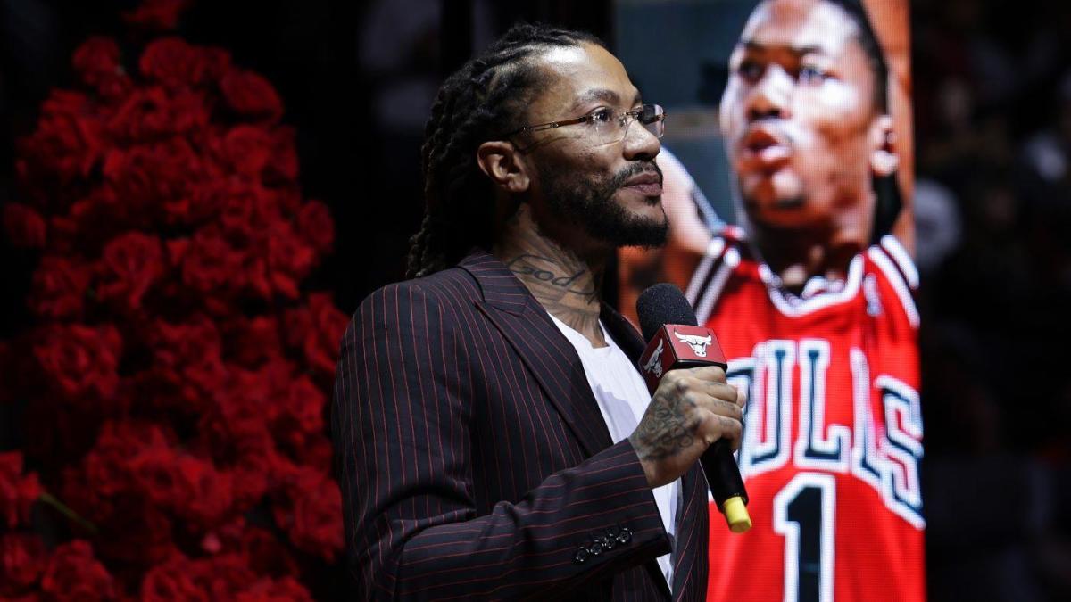 
                        Bulls honor Derrick Rose in emotional halftime ceremony: 'Thank you, Chicago, for forcing me to be great'
                    