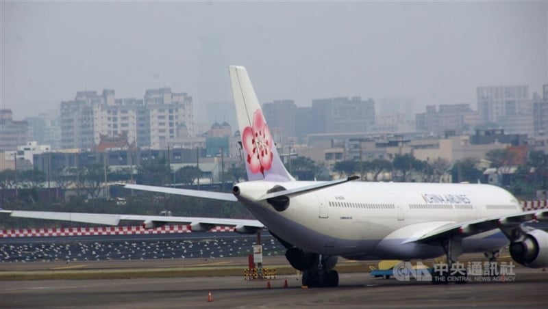 China Airlines proposes 6.6 month annual bonus for employees