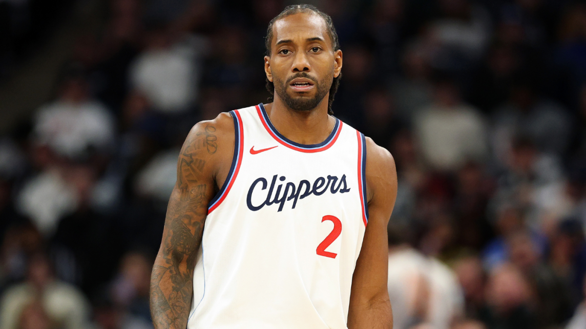 
                        Clippers' Kawhi Leonard stepping away from team to be with family evacuated from L.A. wildfires, per report
                    