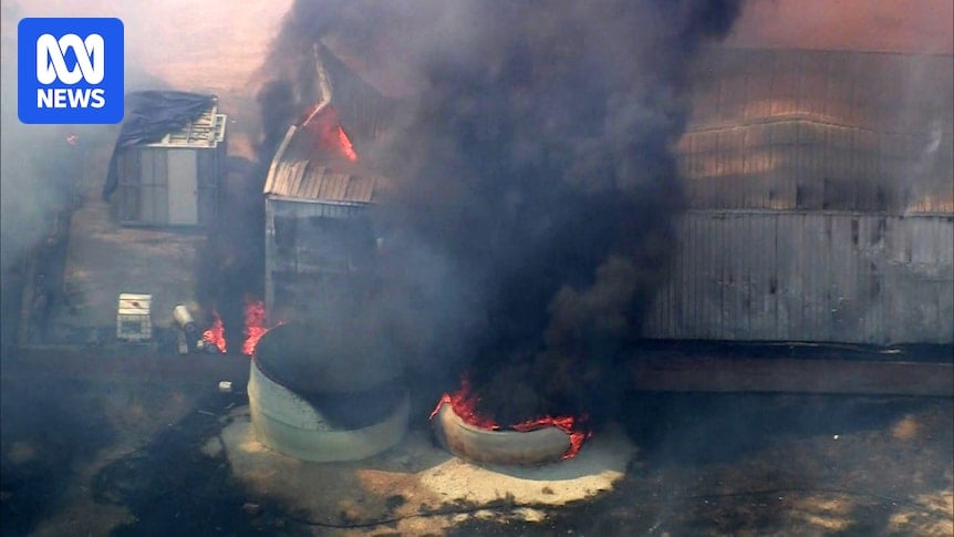 Fast-moving bushfire engulfs property near Acacia Prison east of Perth