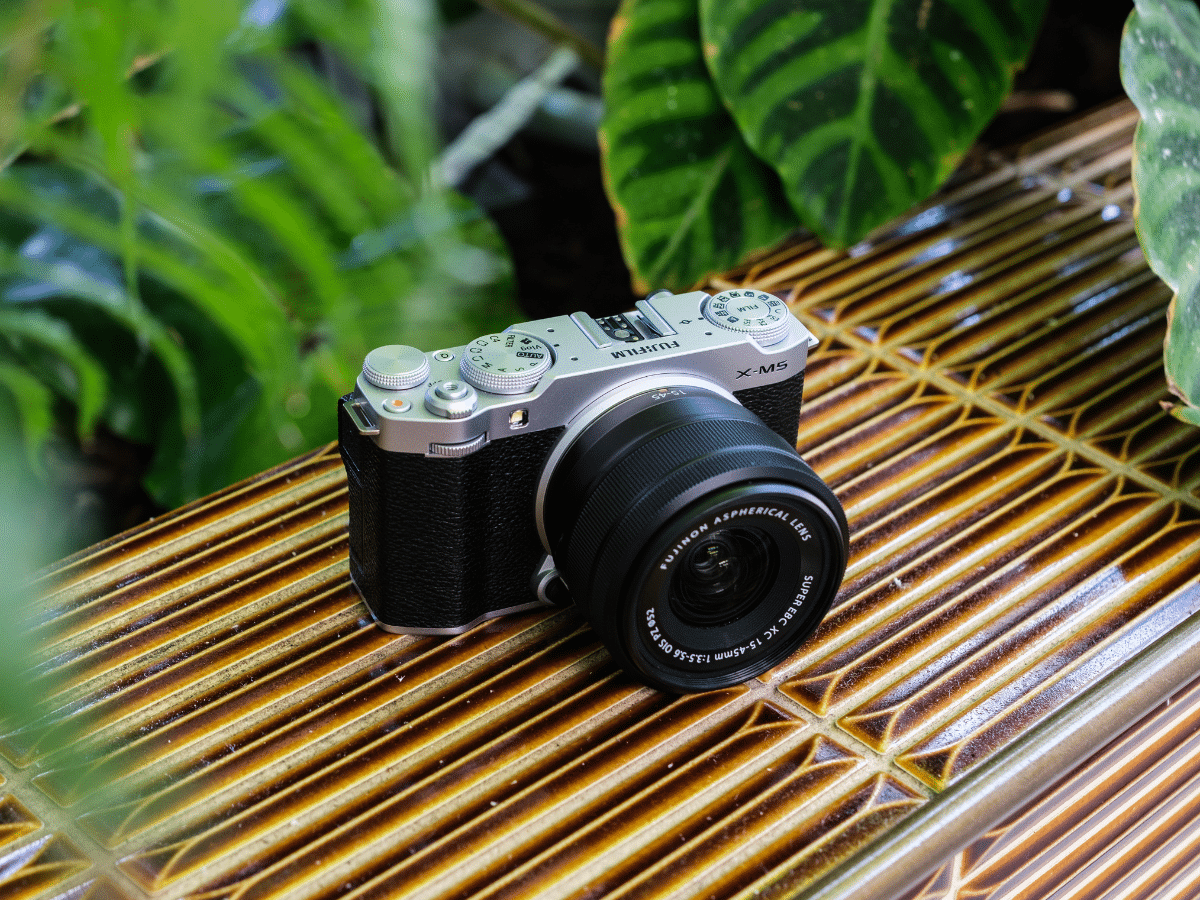 Fujifilm X-M5 Review:  A Mirrorless Camera Built to Level Up Your Instagram Game