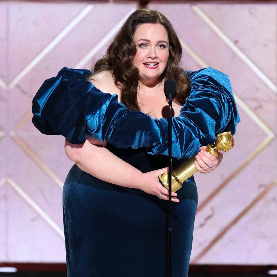 
                        Jessica Gunning Jokes About Almost Flashing the Crowd at Golden Globes
                