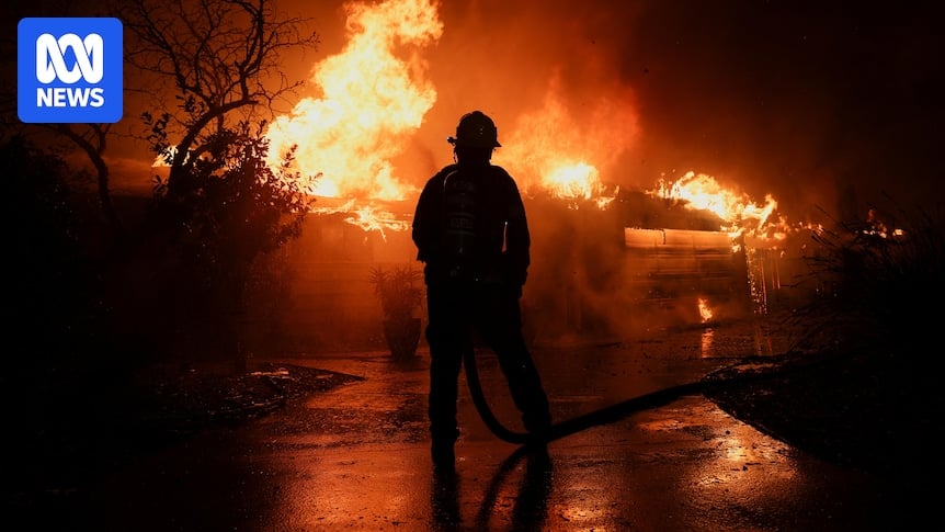 Live updates: Two dead in Los Angeles wildfire, firefighters battle blaze in Pacific Palisades