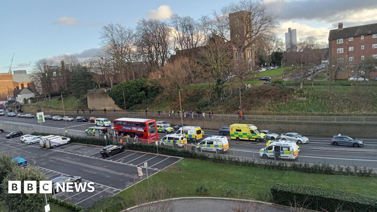 London boy, 14, stabbed to death on 472 bus in Woolwich