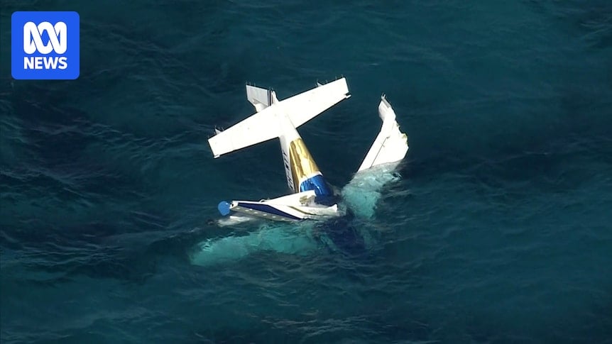 Major rescue operation underway as plane crashes off Rottnest Island