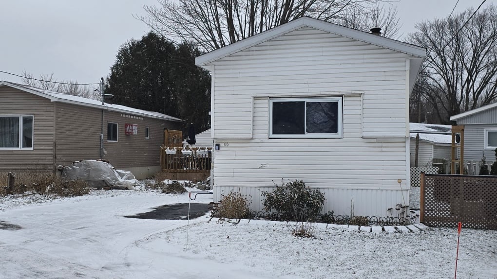 Man injured in Longueuil home invasion in the presence of a child