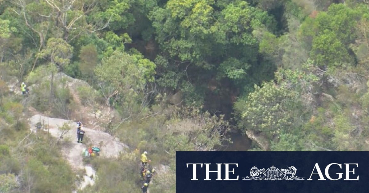 Man killed in cliff fall in popular Sydney national park