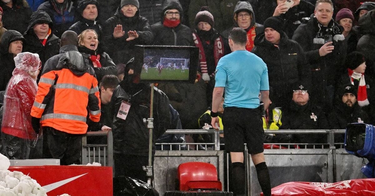 Premier League issue statement over Michael Oliver penalty U-turn in Liverpool vs Man Utd