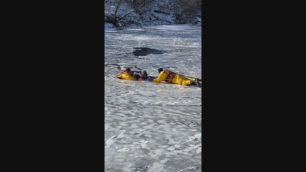 Smiths Falls, Ont. firefighter recounts dramatic ice rescue