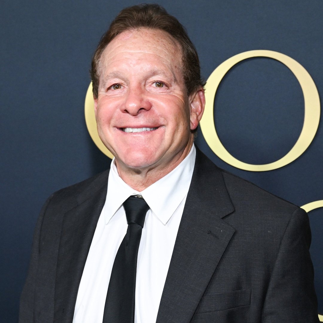 
                        Steve Guttenberg Joins First Responders to Battle Palisades Fires
                