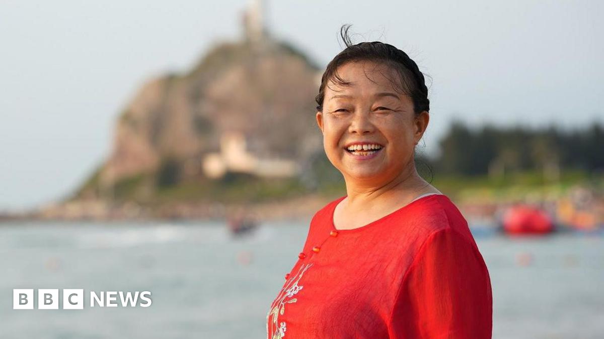 Su Min: The year China's famous road-tripping 'auntie' found freedom