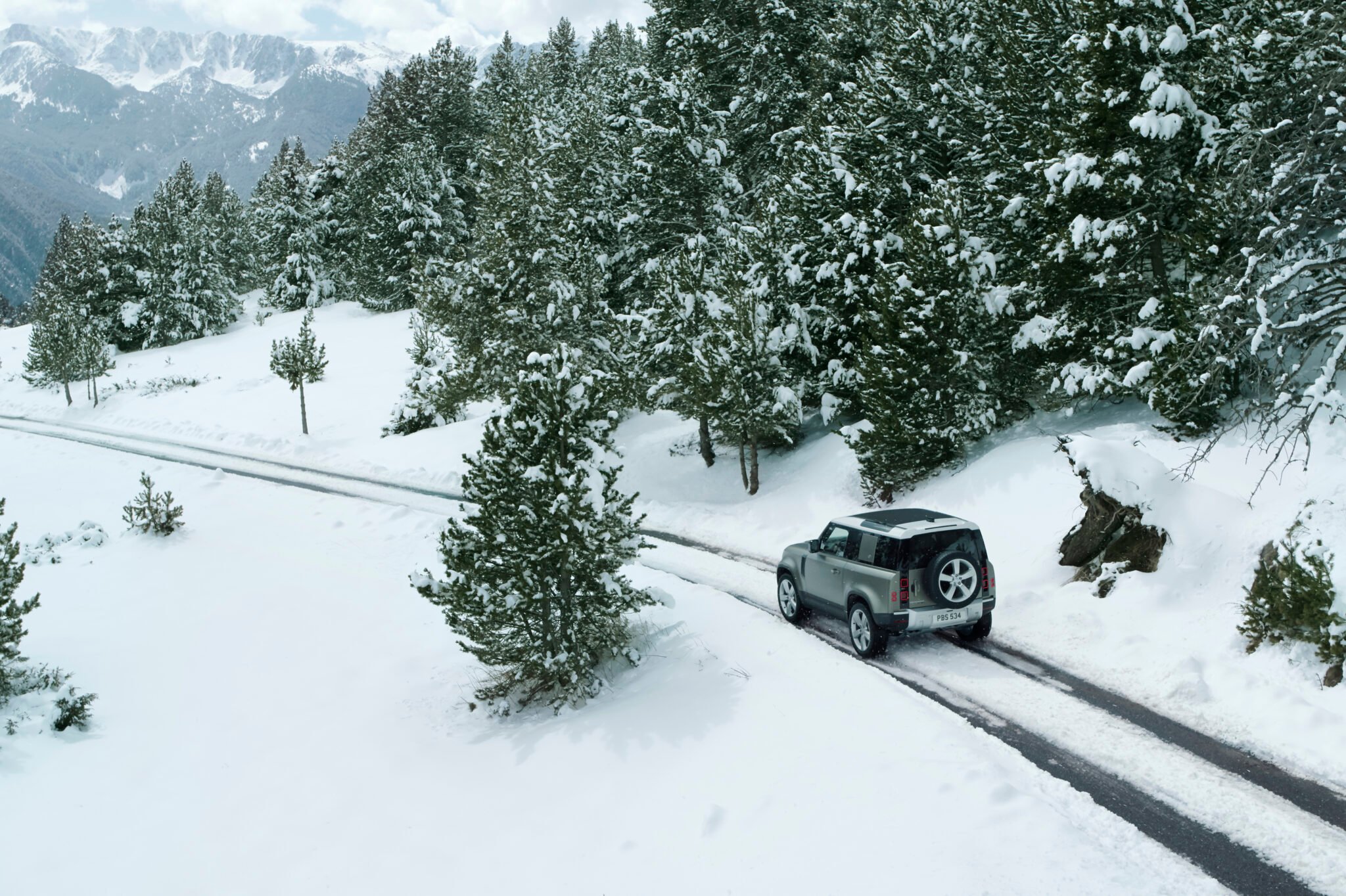 The Best Cars For Driving In Snowstorm Conditions