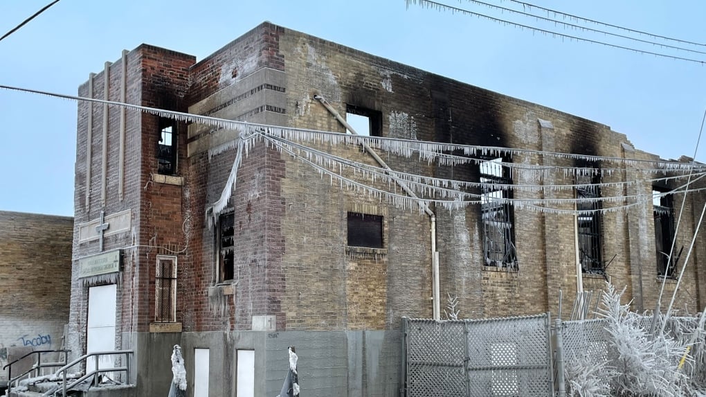 Vacant Winnipeg church goes up in flames